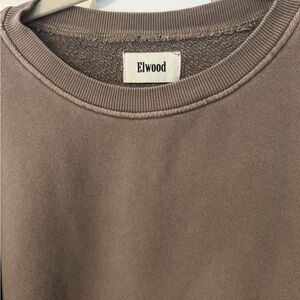 Elwood Oversized Core Crewneck Vintage Brown size Medium